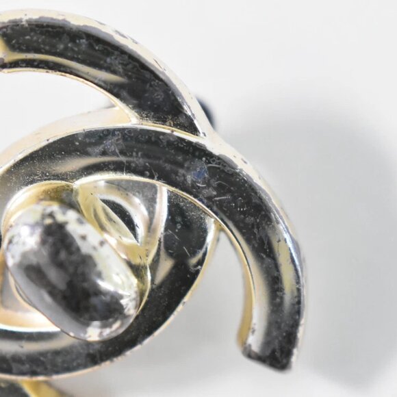 CHANEL CC Turn Lock Motif Gold Plated Earrings Clip - Picture 4 of 9